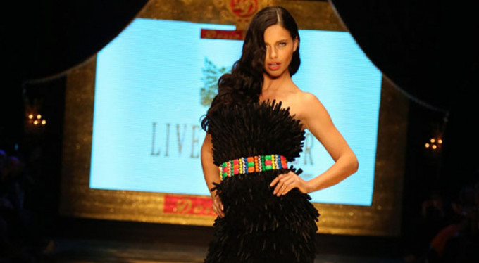 Adriana Lima Türkiye'ye geliyor!