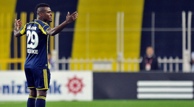 Emenike taraftarı çıldırtıyor
