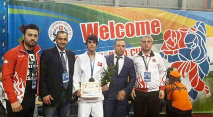 Bursalı judocu Avrupa'da göğüs kabarttı