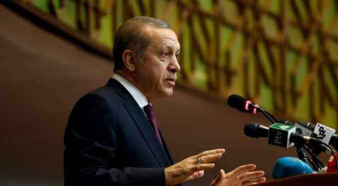 Erdoğan müjdeyi verdi, salon ayağa kalktı!