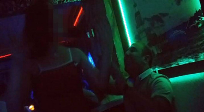 Çaldığı paraları pavyonda böyle yedi!