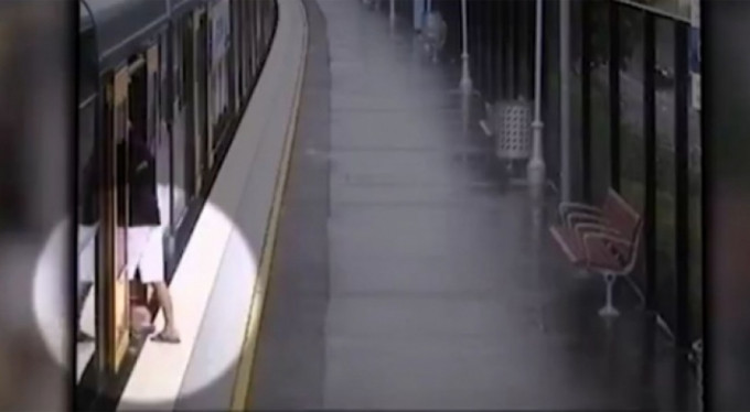 Metro istasyonunda yürekler ağızlara geldi