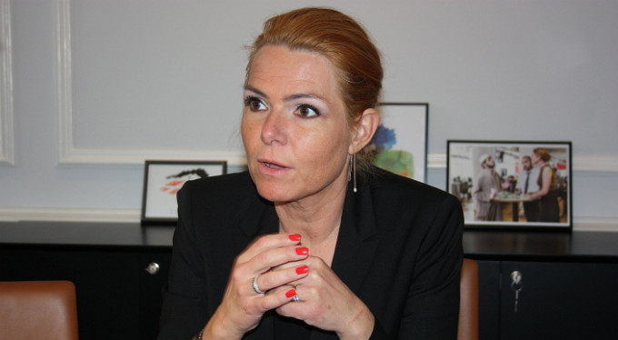 Danimarka'dan kısıtlama geldi