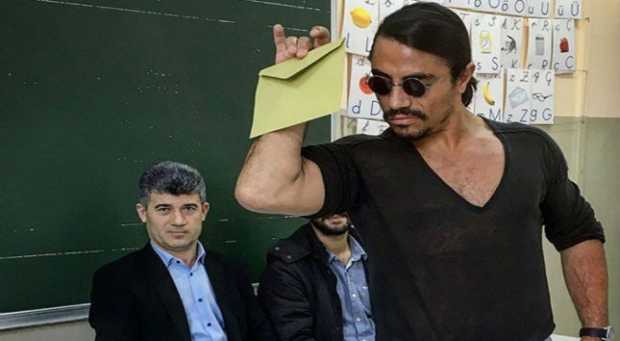 Ünlüler sandık başında