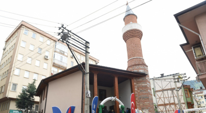 Bursa tarihi camiiye yeniden kavuştu