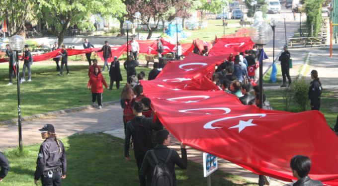 Bursa'da şehitlere vefa yürüyüşü