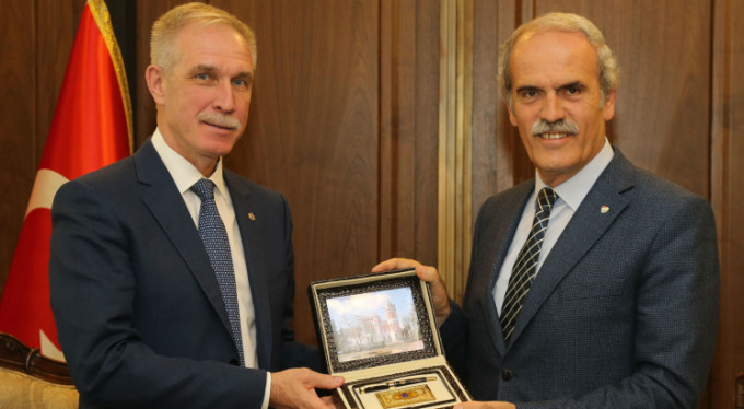 Rus Vali'den Bursa'ya övgü