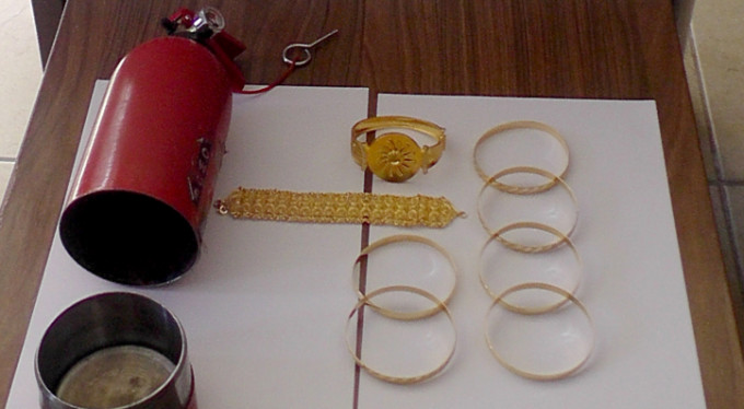 Sahte altınları sakladıkları yer herkesi şok etti