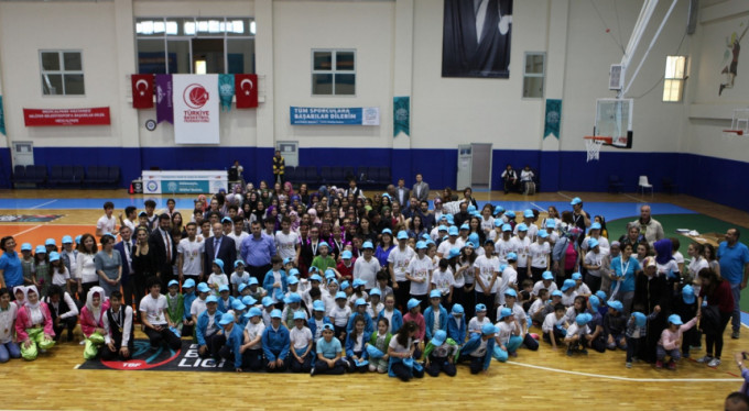 Bursalılar şenliklerle coşuyor