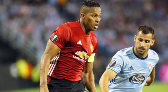 ManU avantajı kaptı