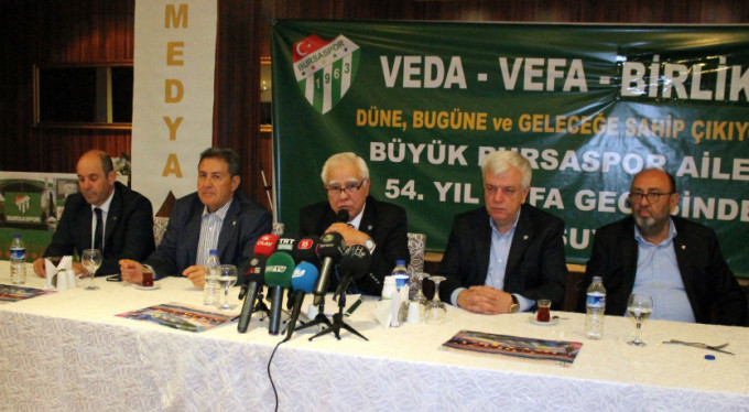 Atatürk Stadı'nda tarihi iftar! Tam 6 bin kişi...