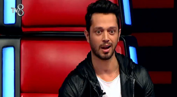 Murat Boz terk edildi