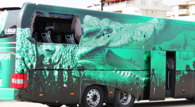 Bursaspor takım otobüsüne saldırı