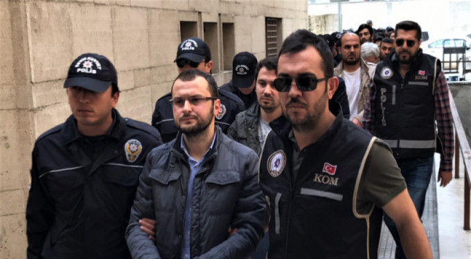 Bursa'da mahrem imamlardan 28'i tutuklandı