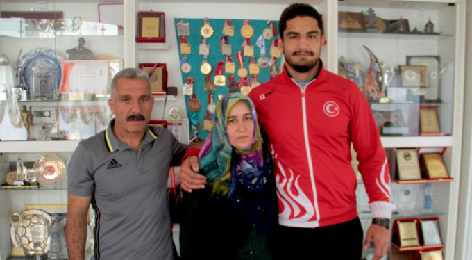 Taha Akgül: "Ben güreşin Usain Bolt'uyum"