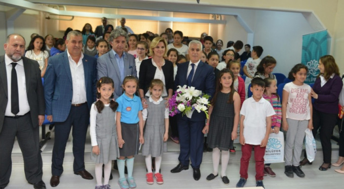 Bozbey öğrencilerle buluştu