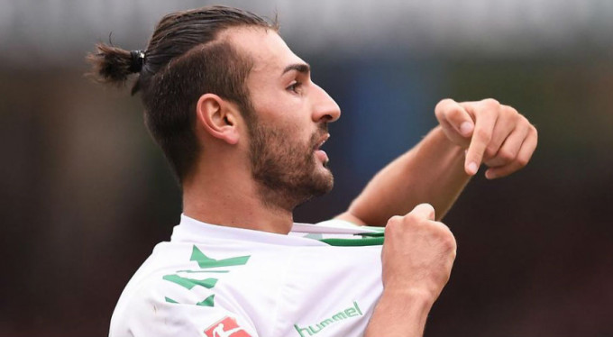 Milli takıma seçilmeyi bekliyorum