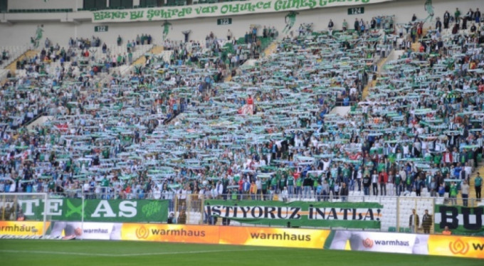 Bursaspor taraftarı takımına inanıyor