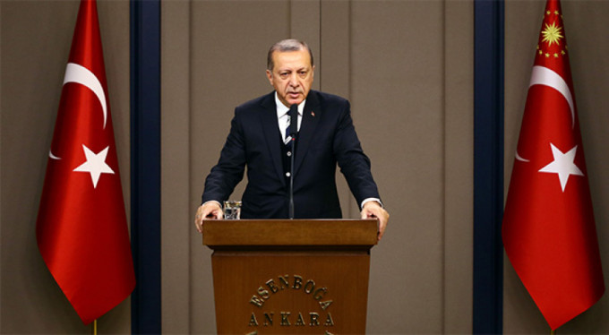 Erdoğan'dan sert açıklama! O kendi işine baksın...