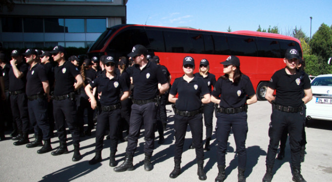 Beşiktaş yoğun güvenlik önlemleri altında Bursa'ya geldi