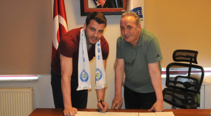 Nilüfer hentbolda ilk transferini yaptı