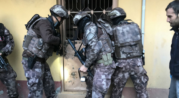 Bursa'da nefes kesen şafak operasyonu