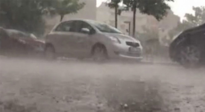 Bursa'yı yağmur ve dolu vurdu!