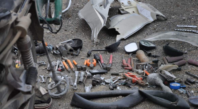 Bursa'da şok...Parçalarken yakalandı...