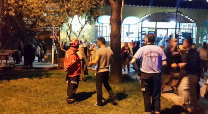 Teravihte zehirli gaz paniği