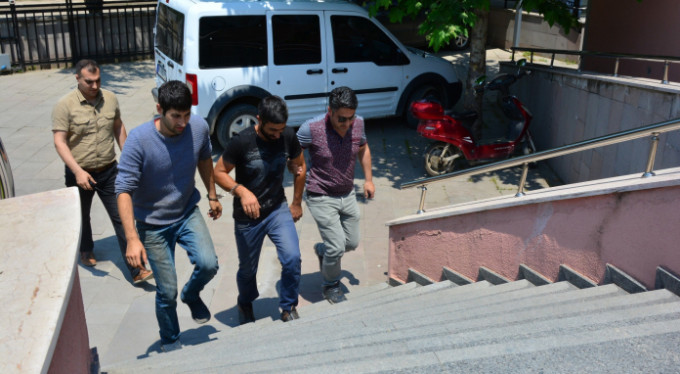 Bursa'daki kablo hırsızları yakayı ele verdi!