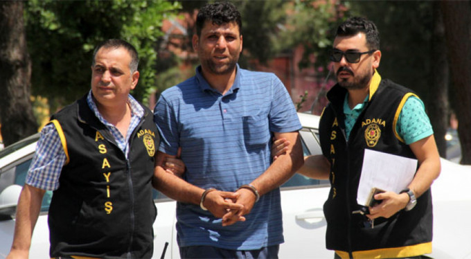 Kulağındaki küpeleri bile aldılar