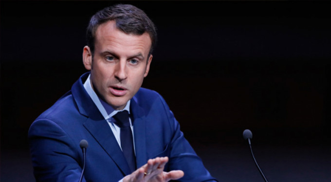 Fransa'da Macron sandıkta rahat