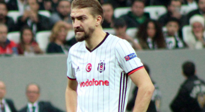 Caner Erkin ve Şükran Ovalı Çin yolcusu