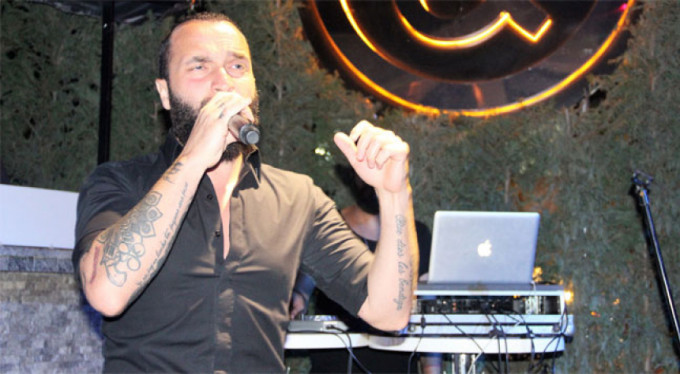 Berkay: İnşallah eşim ben sahnedeyken...