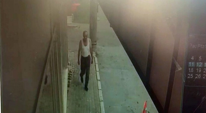 İmam nikahlı eşini bıçakladı kaçarken...