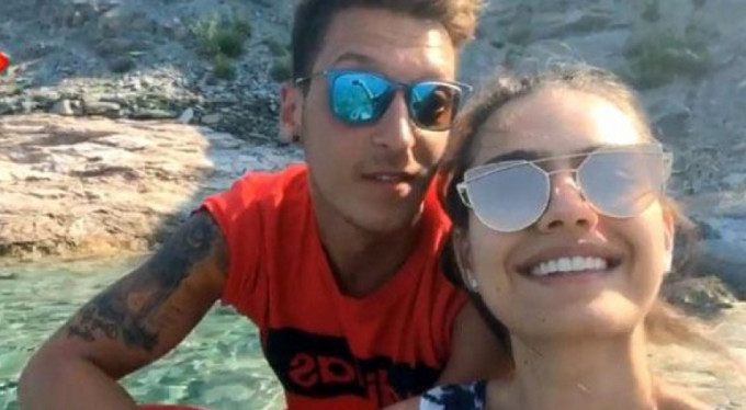 İşte Mesut Özil'in yeni kız arkadaşı