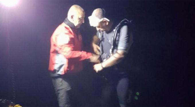 Sürünün kendi başına dönmesinden şüphelenince...