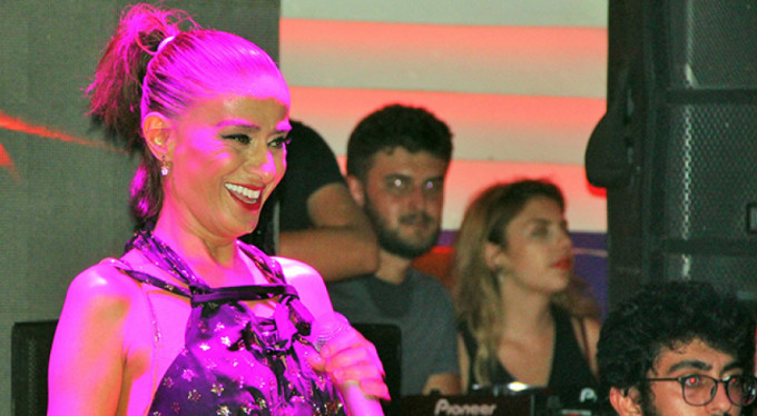 Yıldız Tilbe, izdihama neden oldu