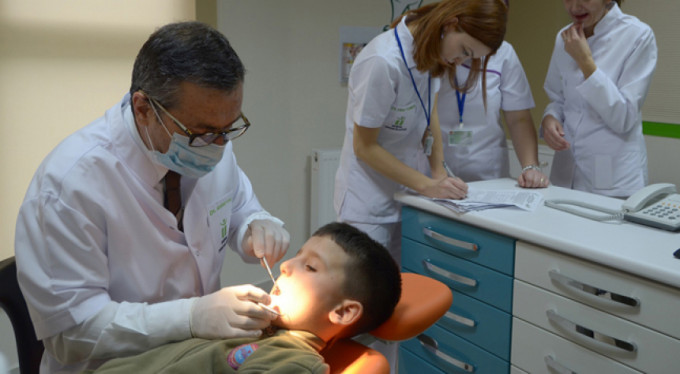 Parlatayım derken dişinizden olmayın