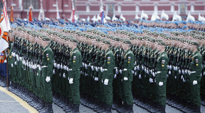 Rusya, Ukrayna sınırına 60 bin asker gönderdi