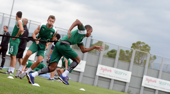 Bursaspor'da çalışmalar çift kale ile devam