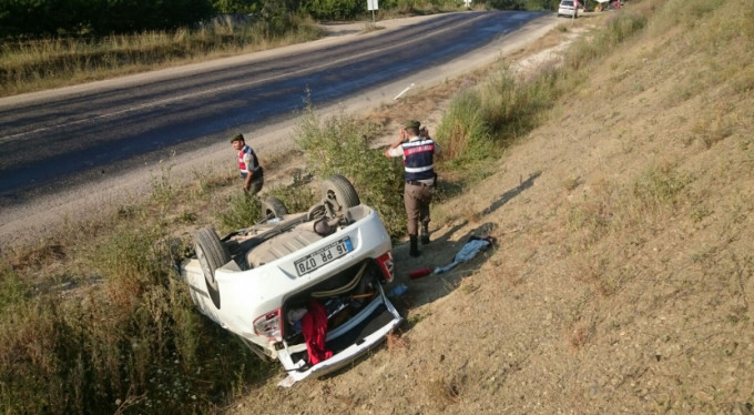 Bursa'da ters dönen araçtan...