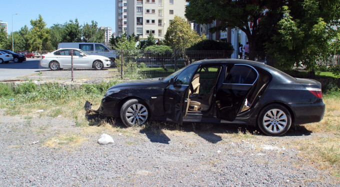 Sokakta çatışma! Biri vurdu, biri ezdi