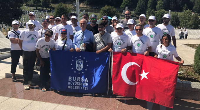 Ölüm yolunda barış yürüyüşü