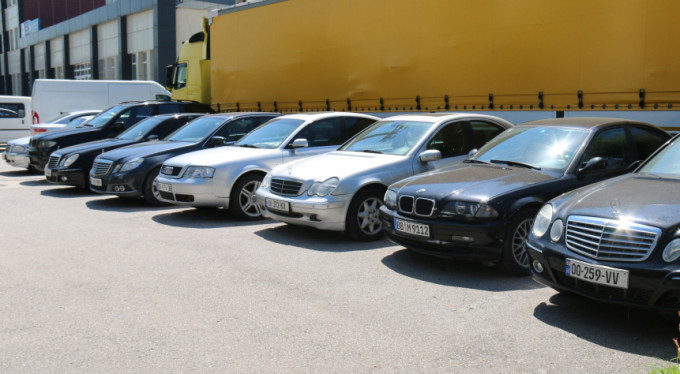 Lüks otomobil çetesi böyle çökertildi