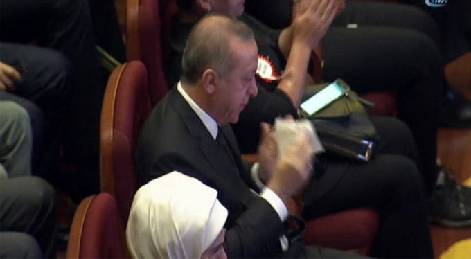 Cumhurbaşkanı Erdoğan gözyaşlarını tutamadı!