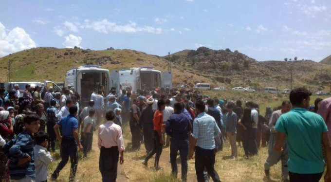 Şemdinli'de patlama: 4 sivil yaralı