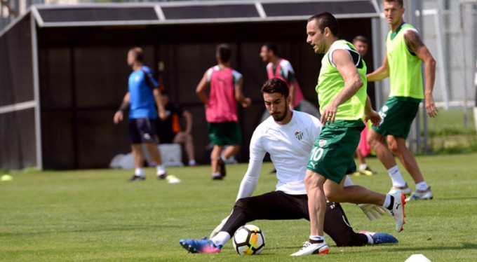 Timsah Avusturya kampına hazır