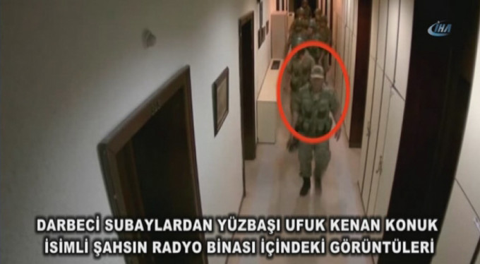 TRT Radyosu'nun işgal anı kameralarda