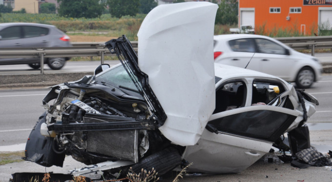 Bursa'da bu araçtan sağ çıktı!